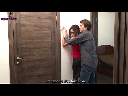 ❤️ Szexi ingatlanügynöknő érzékien kiveri a punciját és baszik, miközben eladja a lakását - Krempai ️❌ Baszás videó at hu.mysexgamer.ru ☑